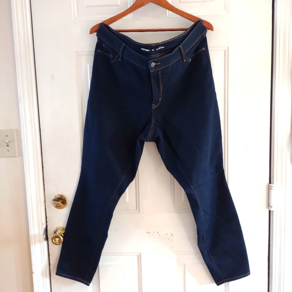 Old Navy Mid-Rice Skinny Jeans. Size 20